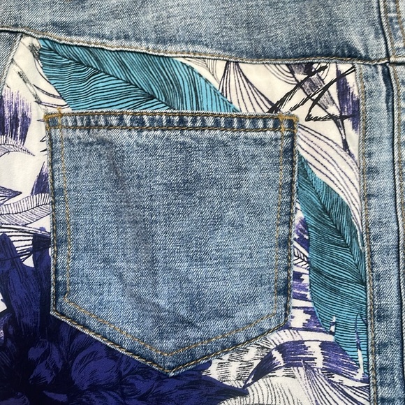 Cute Desigual Jean Skirt - Picture 6 of 10
